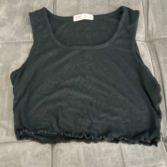ROMWE Tops - ROMWE Black Fitted Sleeveless Crop Tank Top